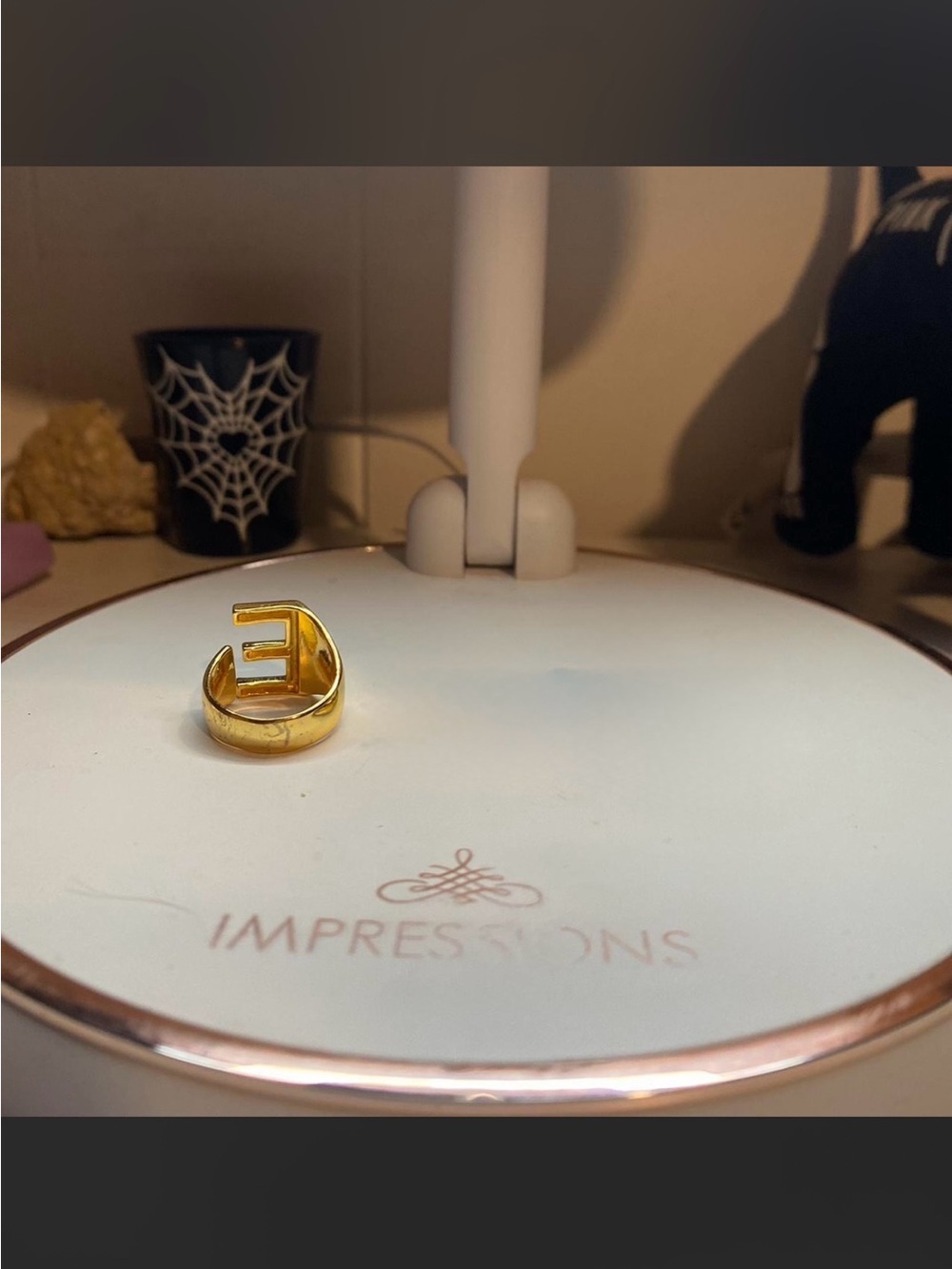 Gold ring - Picture 5 of 7